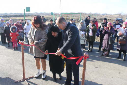 Жители поселка Синегорский получили ключи от новых квартир