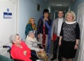 Глава района Ольга Мельникова вручила новогодние подарки подопечным социально –реабилитационного отделения для пожилых людей и инвалидов