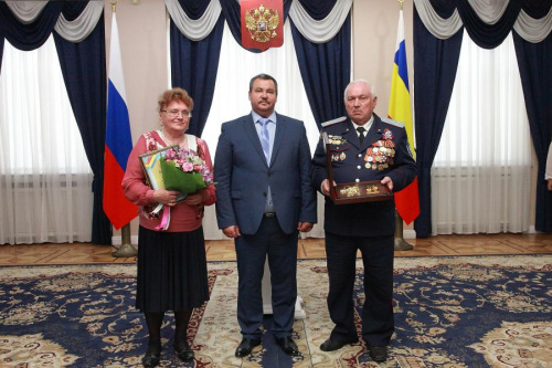 Знак Губернатора Ростовской области «Во благо семьи и общества»  вручен семье Романовых