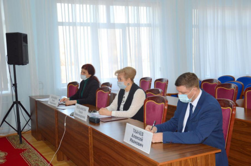 Члены оперативного штаба обсудили меры по недопущению распространения новой коронавирусной инфекции на территории района